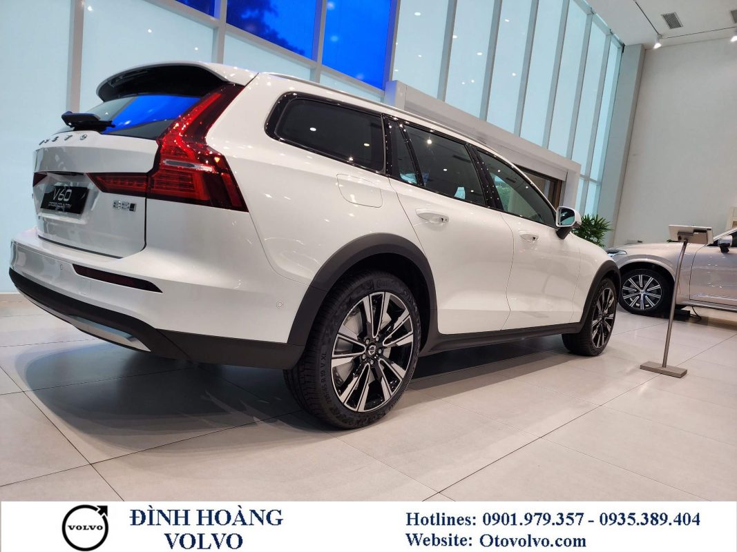 Đánh giá Volvo V60 Cross Ultimate