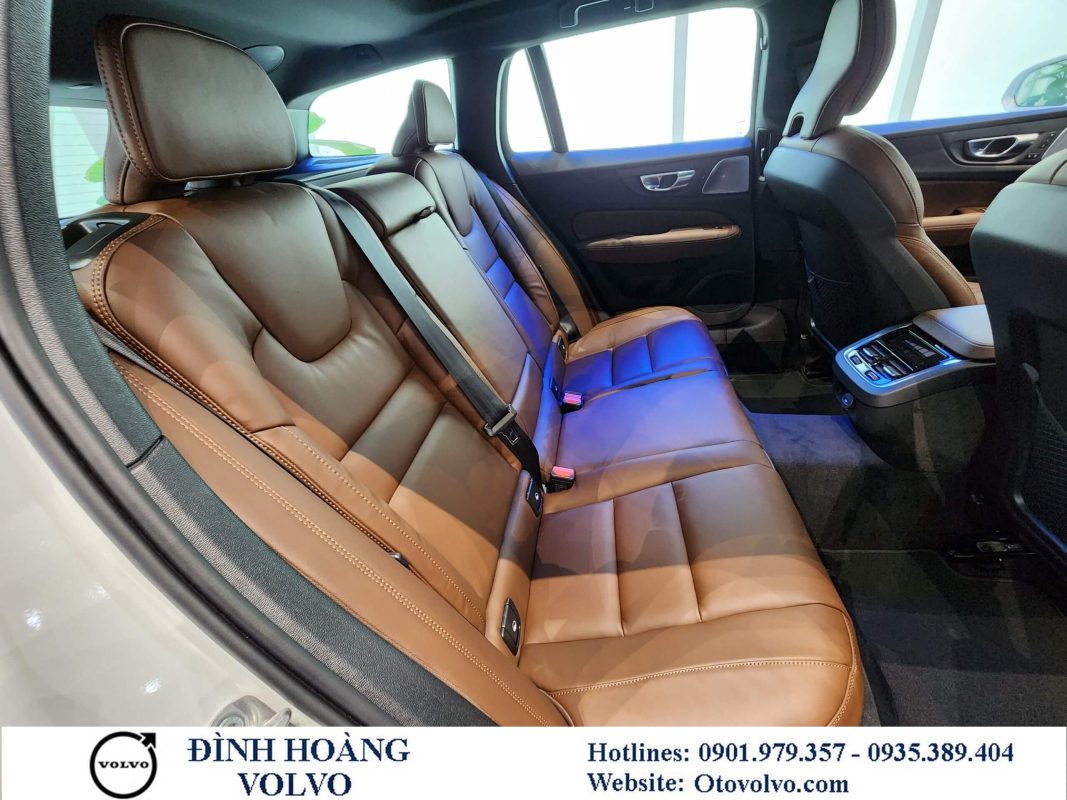 Đánh giá Volvo V60 Cross Ultimate