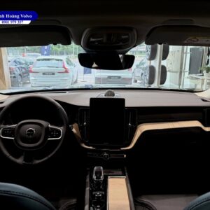 Volvo XC60 2026 màu Xanh Forest Lake Đình Hoàng Volvo Car Đà Nẵng 4