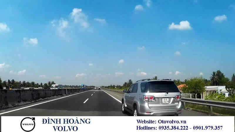 Những lỗi nguy hiểm các bác tài trên cao tốc Việt - Volvo Đà Nẵng