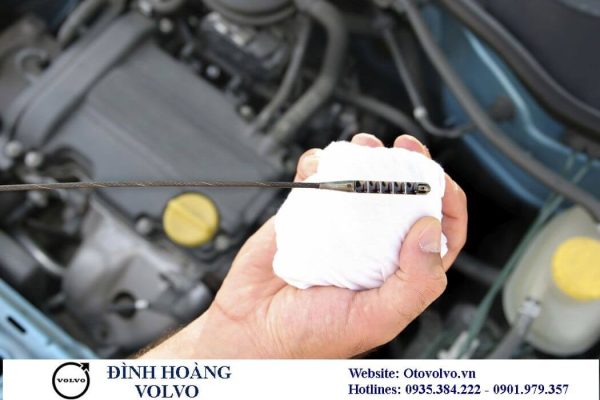 Chọn dầu nhớt động cơ ô tô sao cho đúng ? Đình Hoàng Volvo Đà Nẵng
