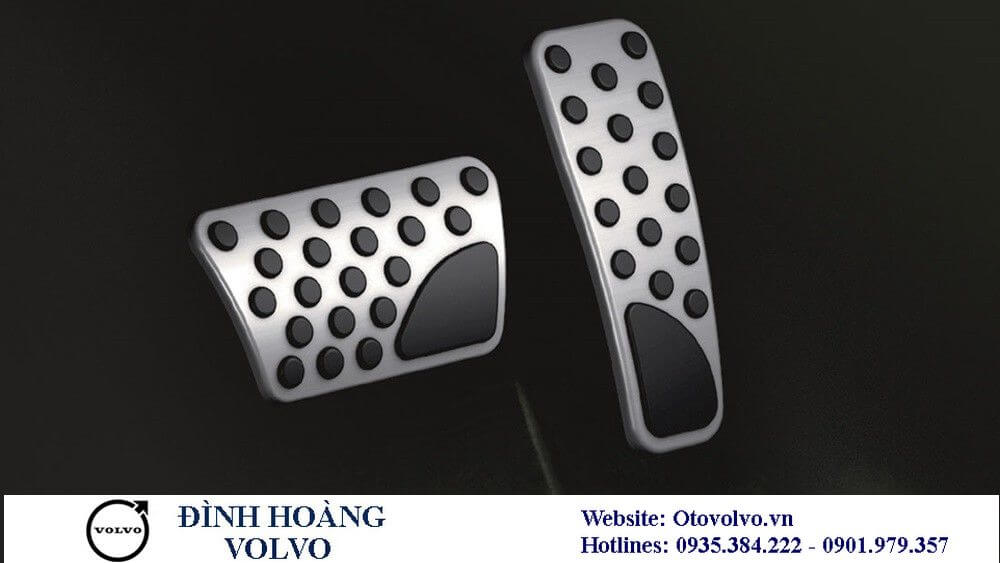 Dừng đèn xanh đèn đỏ nên cho xe ô tô về N hay để D - Volvo Đà Nẵng