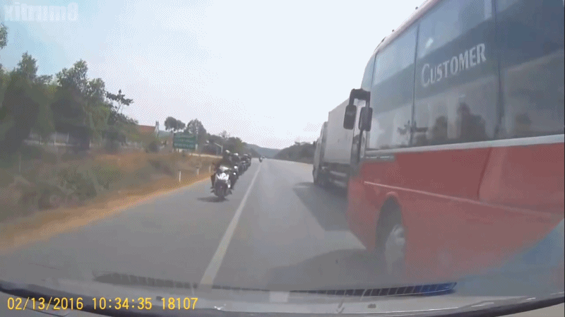 Vượt xe sao cho an toàn - Kinh nghiệm cho lái mới Volvo Đà Nẵng