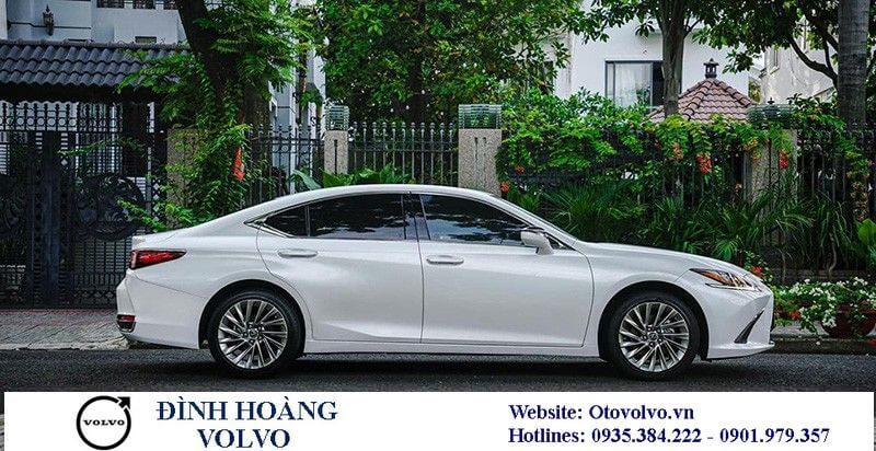 So sánh Volvo S90 Ultimate và Lexus ES 250 2023