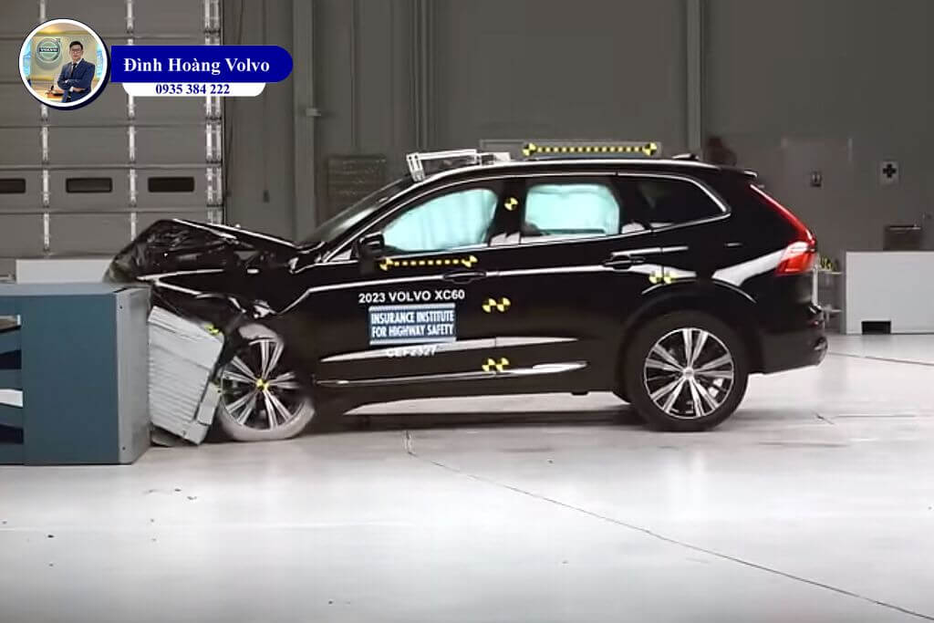 Bí Kíp giúp Volvo XC60 đạt điểm tối đa trong thử nghiệm an toàn - Đình Hoàng Volvo
