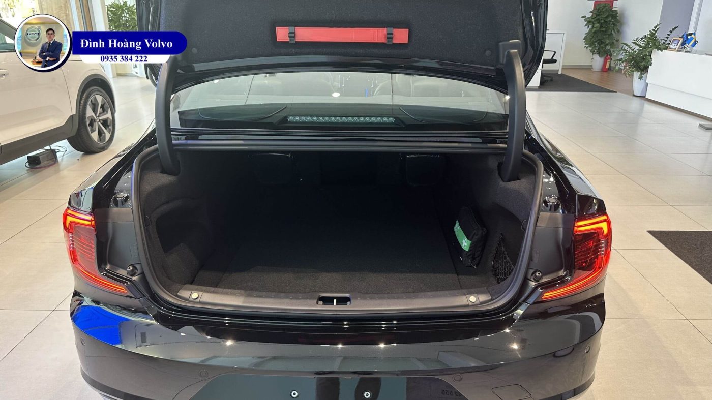 Hình ảnh thực tế chi tiết nội thất Volvo S90L B6 Ultimate 2023 Màu Nâu Cà Phê Maroon - Đình Hoàng Volvo