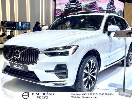 Hình ảnh Volvo XC60 B6 Ultimate màu trắng 2023 tại Volvo Đà Nẵng