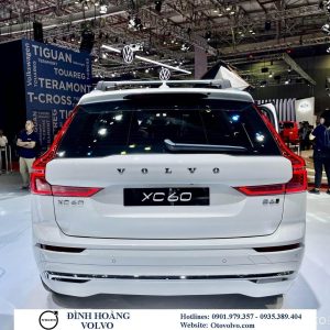 Hình ảnh Volvo XC60 B6 Ultimate màu trắng 2023 tại Volvo Đà Nẵng