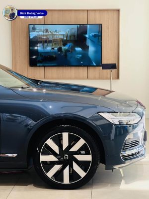 Hình ảnh thực tế chi tiết Volvo S90L T8 Plug in Hybrid Ultra 2025 Màu Xanh Dương Denim Blue nội thất Nâu - Đình Hoàng Volvo Car Đà Nẵng