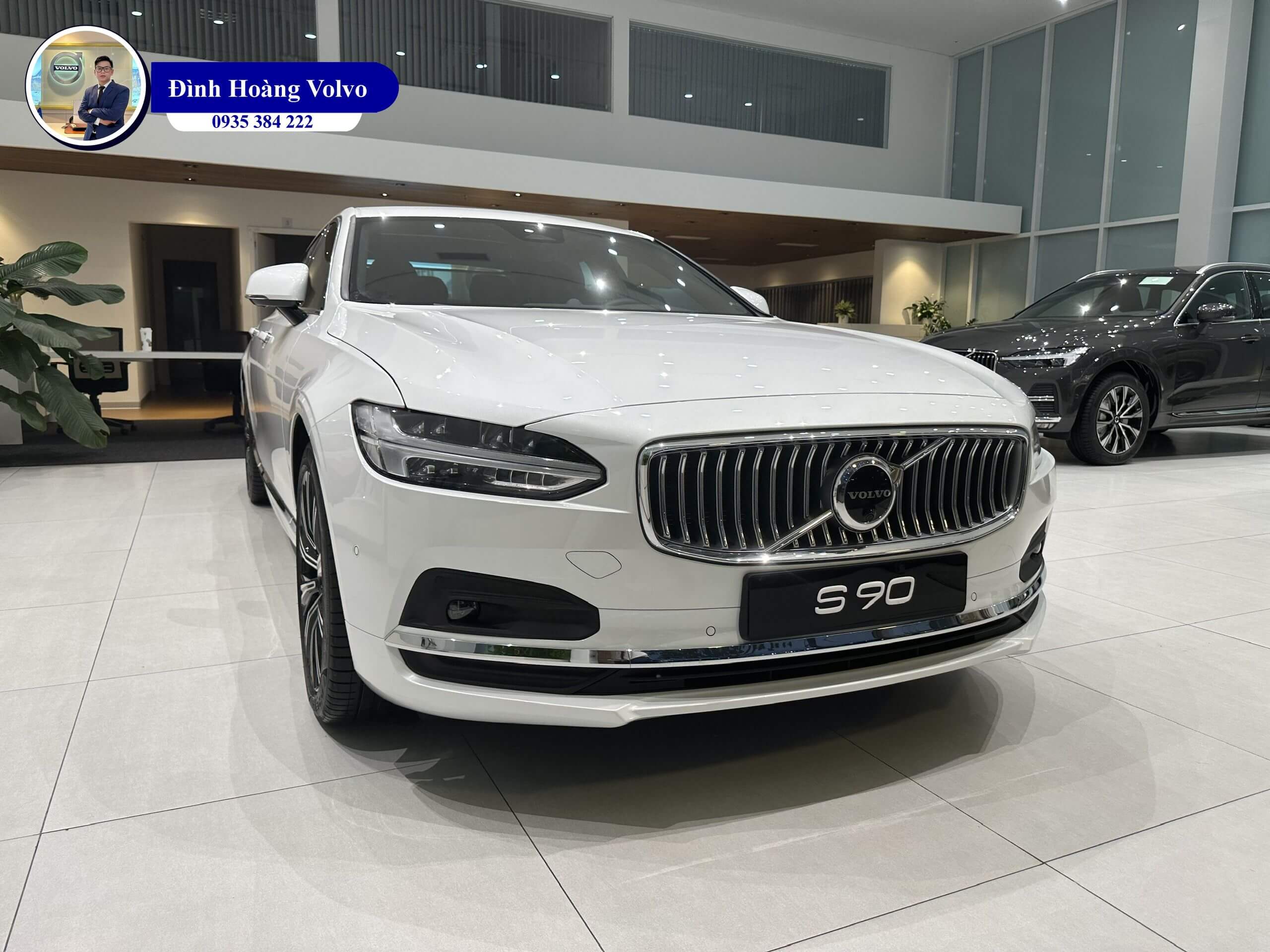 Hình ảnh thực tế chi tiết Volvo S90L B6 Ultimate 2023 Màu Trắng nội thất nâu tại Đà Nẵng - Đình Hoàng Volvo