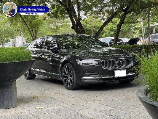 Hình ảnh thực tế chi tiết Volvo S90L Ultimate 2023 Màu Xám Nâu Platinium Grey nội thất nâu tại Đà Nẵng - Đình Hoàng Volvo