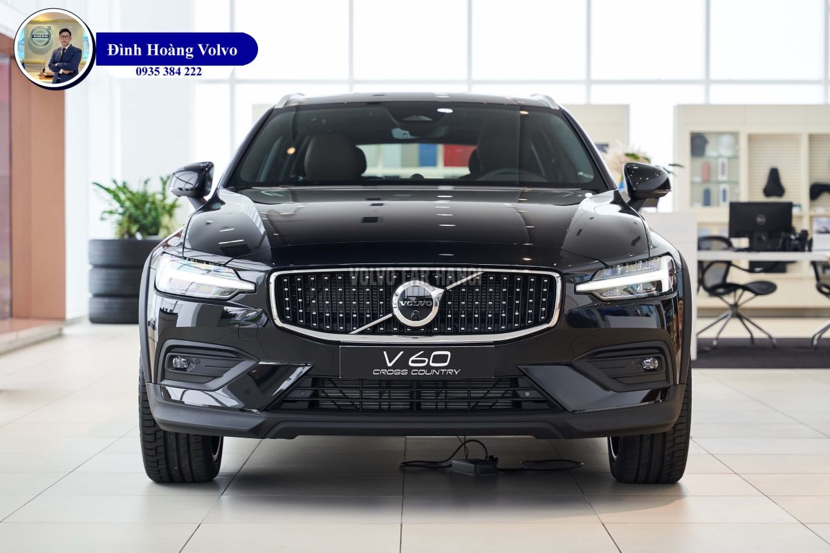 Hình ảnh thực tế chi tiết Volvo V60 B5 Ultimate 2023 Màu Đen Black Stone nội thất Nâu Maroon và Đen Charcoal - Đình Hoàng Vovo