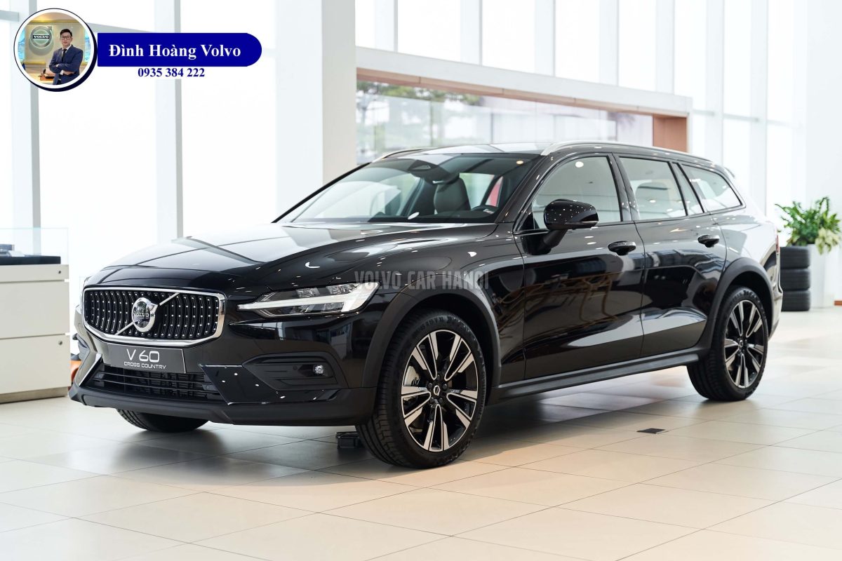 Hình ảnh thực tế chi tiết Volvo V60 B5 Ultimate 2023 Màu Đen Black Stone nội thất Nâu Maroon và Đen Charcoal - Đình Hoàng Vovo