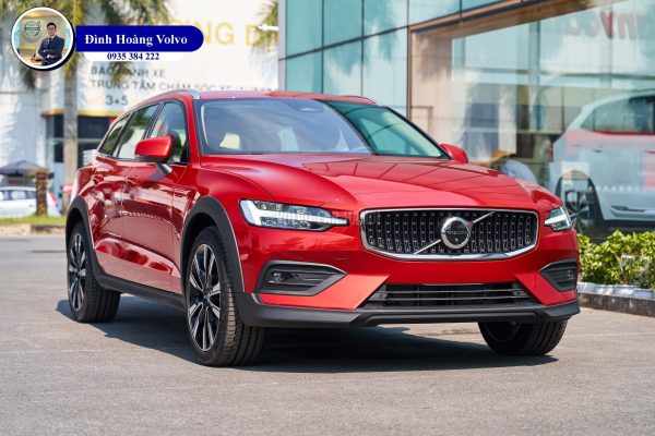 Hình ảnh thực tế chi tiết Volvo V60 B5 Ultimate 2023 Màu Đỏ Fusion Red nội thất Nâu Maroon và Đen Charcoal - Đình Hoàng Vovo