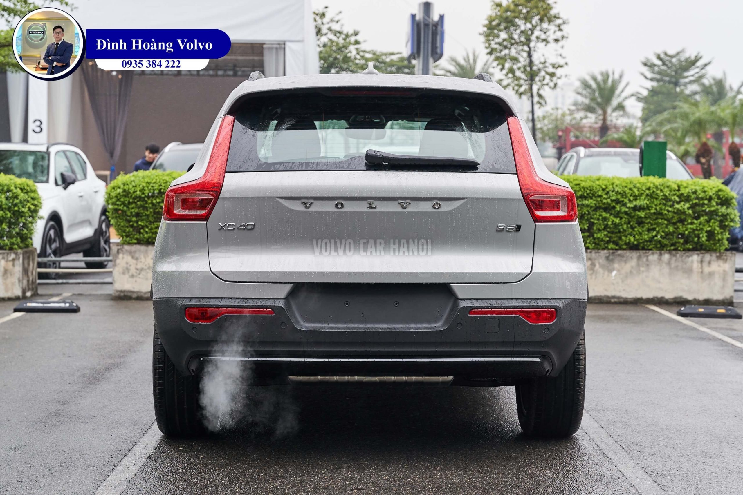 Hình ảnh thực tế chi tiết Volvo XC40 B5 Ultimate 2023 Màu Bạc Silver Dawn nội thất Đen Charcoal Leather - Đình Hoàng Volvo (25) Hình ảnh thực tế chi tiết Volvo XC40 B5 Ultimate 2023 Màu Bạc Silver Dawn nội thất Đen Charcoal Leather - Đình Hoàng Volvo