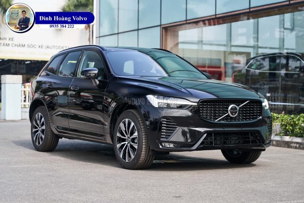 Hình ảnh thực tế chi tiết Volvo XC60 B6 Ultimate Dark 2023 Màu Đen Onyx Black Nội thất màu Đen Charcoal - Đình Hoàng Volvo
