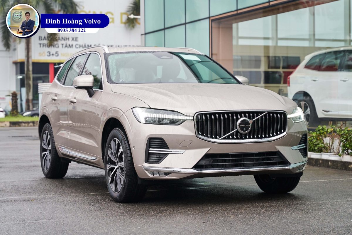 Hình ảnh thực tế chi tiết Volvo XC60 Ultimate 2023 Màu Trắng Vàng đồng Bright Dusk nội thất Nâu Maroon và Vàng Amber tại Đà Nẵng - Đình Hoàng Volvo