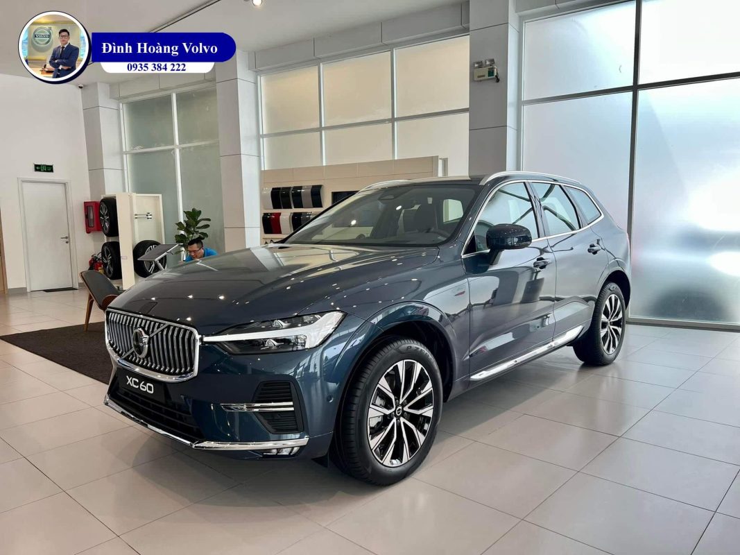 Hình ảnh thực tế chi tiết Volvo XC60 Ultimate 2023 Màu Xanh Denim Blue nội thất Nâu Maroon và Vàng Amber tại Đà Nẵng - Đình Hoàng Volvo
