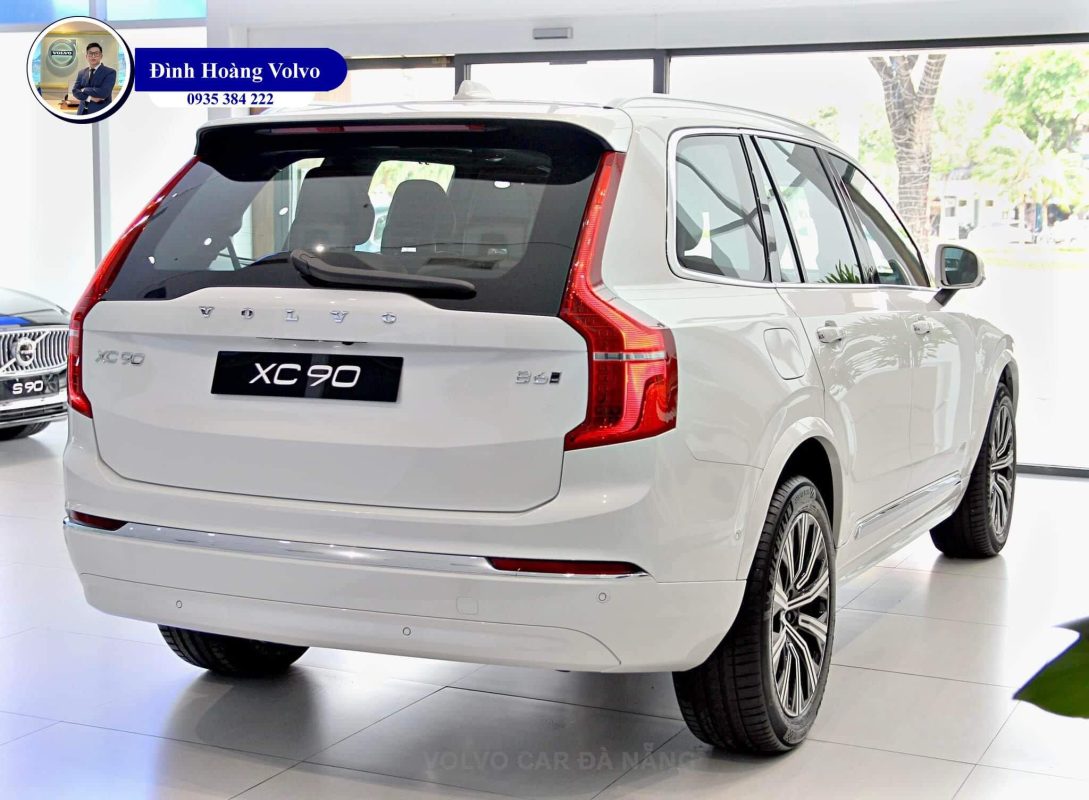 Hình ảnh thực tế chi tiết XC90 B6 Ultimate Trắng Crystal White nội thất Nâu Maroon và Vàng Amber - Đình Hoàng Volvo