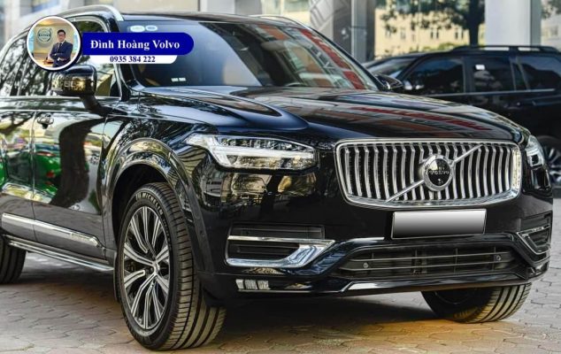 Hình ảnh thực tế chi tiết XC90 B6 Ultimate màu Màu Đen Onyx Black nội thất Nâu Maroon và Vàng Amber - Đình Hoàng Volvo