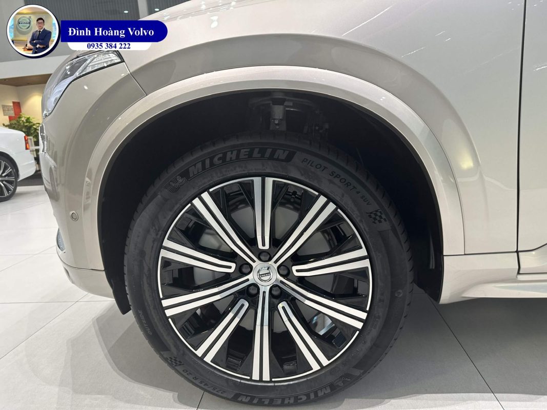 Hình ảnh thực tế chi tiết XC90 B6 Ultimate màu Vàng Đồng Bright Dusk Nội thất Nâu tại Đà Nẵng - Đình Hoàng Volvo
