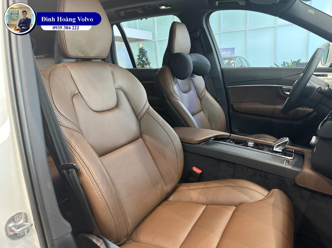 Hình ảnh thực tế chi tiết Volvo XC90 T8 Recharge Ultimate 2023 Màu Trắng Nội thất Nâu tại Đà Nẵng - Đình Hoàng Volvo