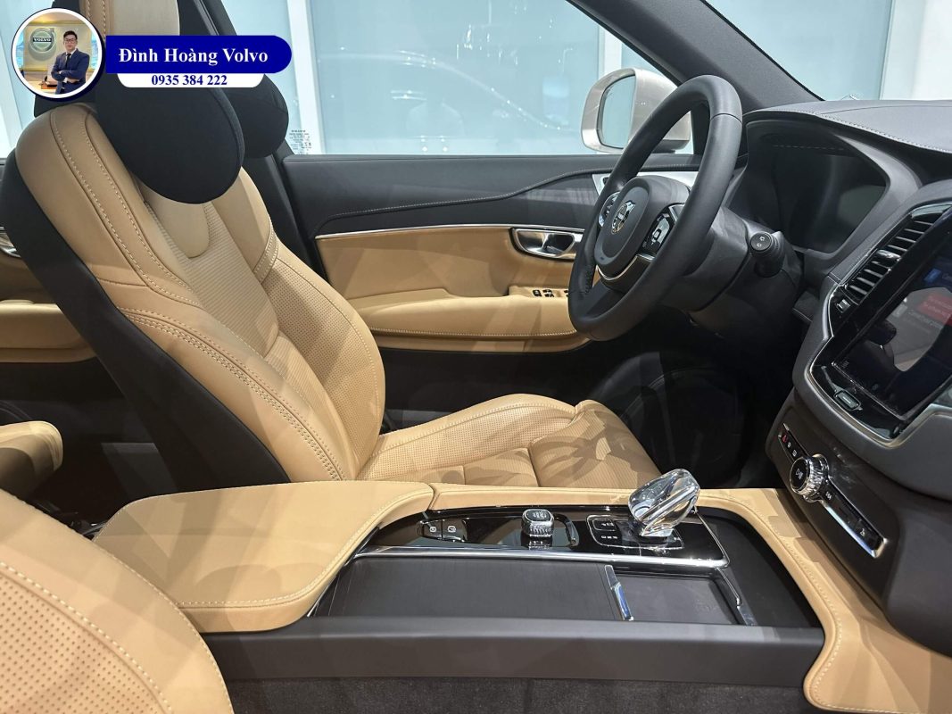 Hình ảnh thực tế chi tiết nội thất Volvo XC90 B6 và T8 Recharge Ultimate 2023 Màu Vàng Amber - Đình Hoàng Volvo