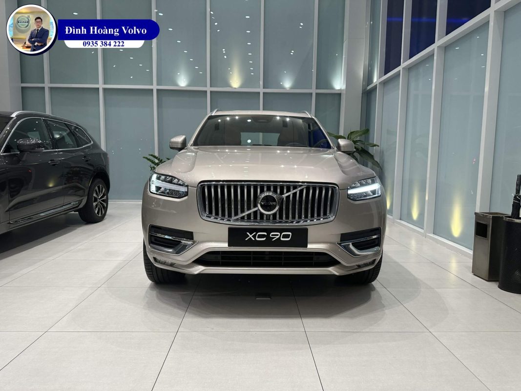 Hình ảnh thực tế chi tiết XC90 B6 Ultimate màu Vàng Đồng Bright Dusk Nội thất Nâu tại Đà Nẵng - Đình Hoàng Volvo