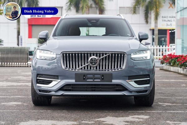 Hình ảnh thực tế chi tiết XC90 T8 Recharge Ultimate 2023 Màu Xám Xi Măng Thunder Grey nội thất Nâu Maroon và Vàng Amber - Đình Hoàng Volvo