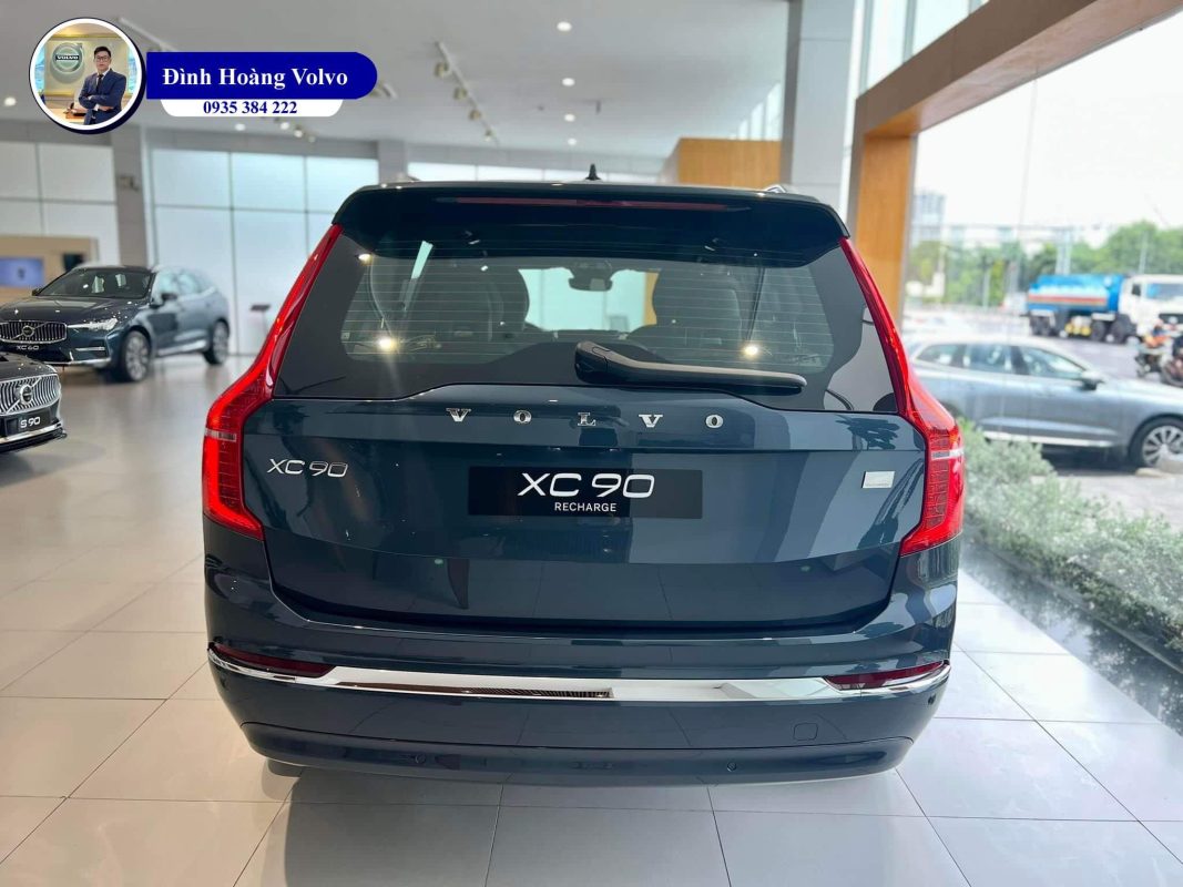 Hình ảnh thực tế chi tiết XC90 T8 Recharge Ultimate 2023 Màu Xanh Denim Blue nội thất Nâu Maroon và Vàng Amber - Đình Hoàng Volvo