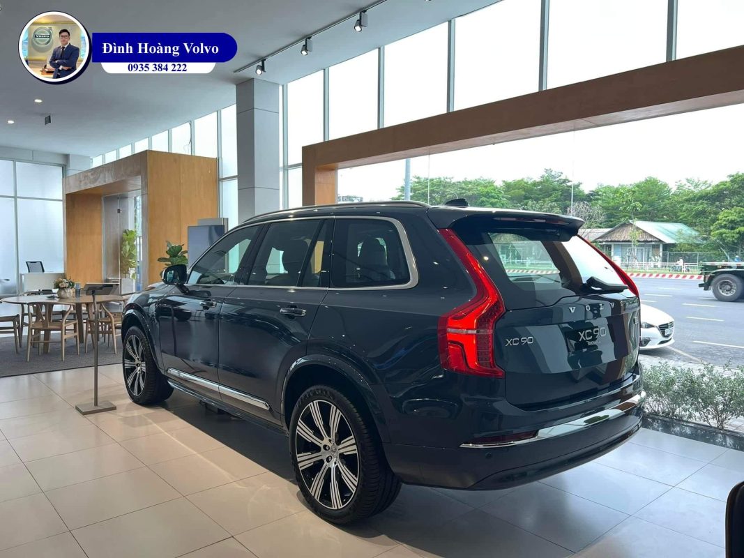 Hình ảnh thực tế chi tiết XC90 T8 Recharge Ultimate 2023 Màu Xanh Denim Blue nội thất Nâu Maroon và Vàng Amber - Đình Hoàng Volvo