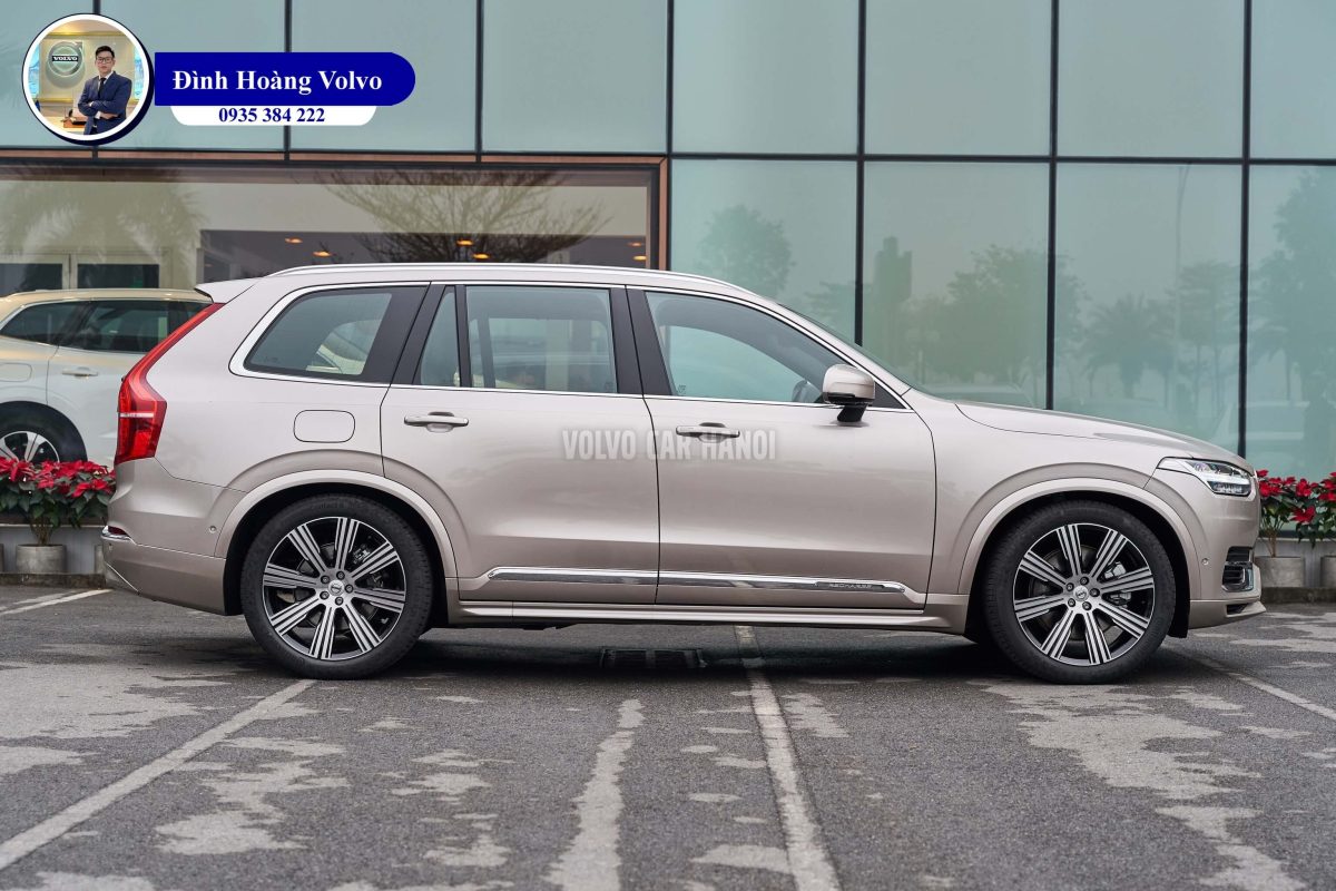 Hình ảnh thực tế chi tiết XC90 T8 Plug-in Hybrid Ultra 2023 Vàng Đồng Bright Dusk nội thất Nâu Maroon và Vàng Amber - Đình Hoàng Volvo