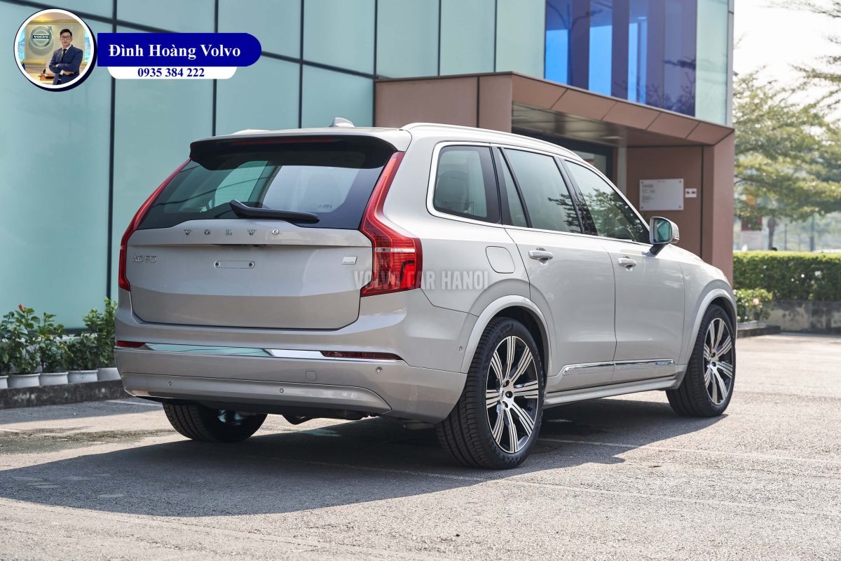Hình ảnh thực tế chi tiết XC90 T8 Plug-in Hybrid Ultra Màu Bạc Sliver Dawn nội thất Nâu Maroon và Vàng Amber - Đình Hoàng Volvo