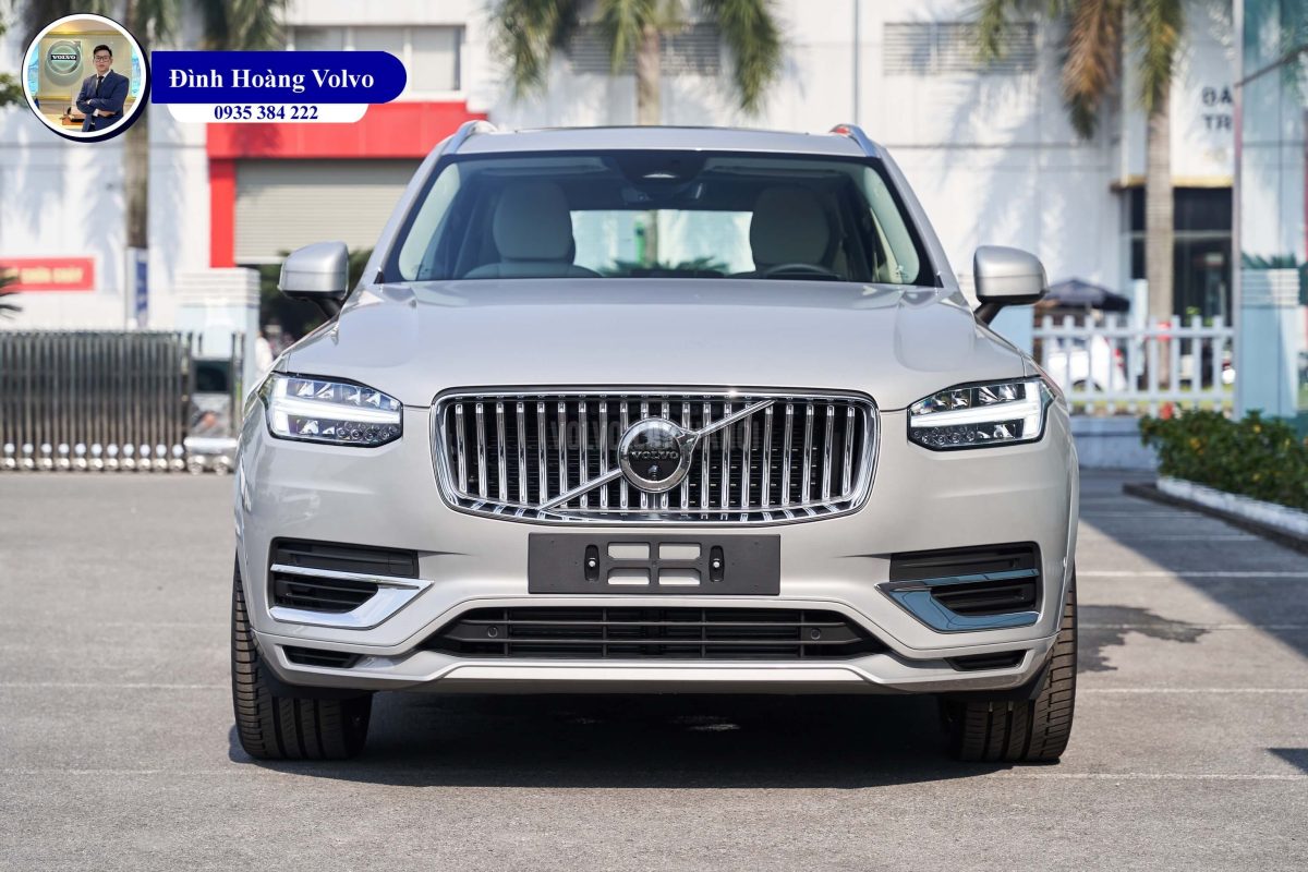 Hình ảnh thực tế chi tiết XC90 T8 Plug-in Hybrid Ultra Màu Bạc Sliver Dawn nội thất Nâu Maroon và Vàng Amber - Đình Hoàng Volvo