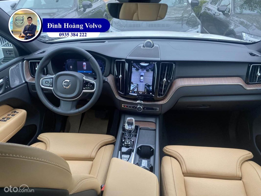 Hình ảnh thực tế chi tiết nội thất Volvo XC60 B6 và T8 Recharge Ultimate 2023 Màu Vàng Amber - Đình Hoàng Volvo