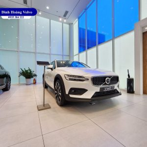 Hình ảnh thực tế chi tiết phần đầu Volvo V60 B5 Ultimate 2023 Màu Trắng Crystal Whit nội thất Nâu Maroon - Đình Hoàng Volvo Đà Nẵng