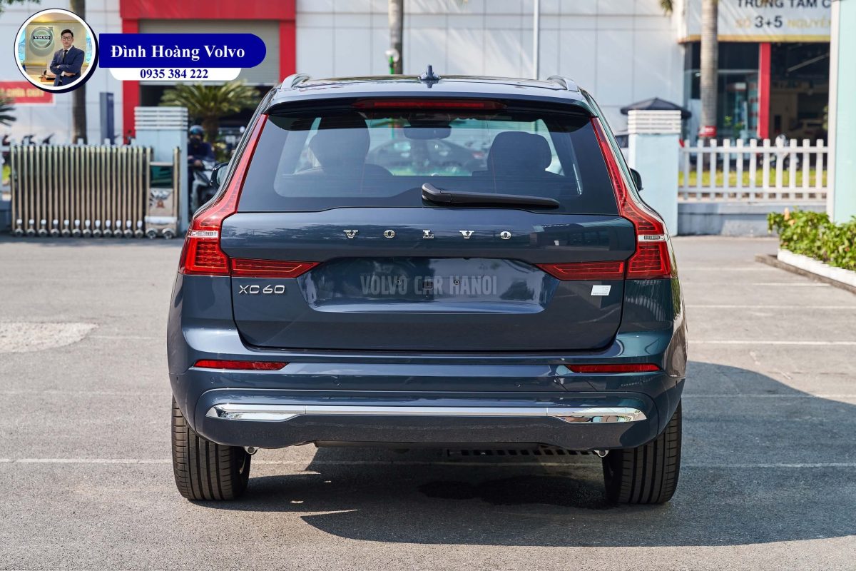 Hình ảnh thực tế chi tiết Volvo XC60 T8 Ultra Plug-in Hybrid 2023 Màu Xanh Denim Blue Nội thất Nâu Maroon và Vàng Amber - Đình Hoàng Volvo