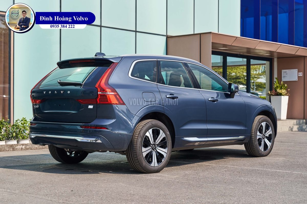 Hình ảnh thực tế chi tiết Volvo XC60 T8 Ultra Plug-in Hybrid 2023 Màu Xanh Denim Blue Nội thất Nâu Maroon và Vàng Amber - Đình Hoàng Volvo