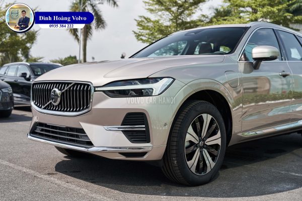 Hình ảnh thực tế chi tiết phần thân Volvo XC60 T8 Ultimate Recharge 2023 Màu Vàng đồng Bright Dusk nội thất Nâu Maroon và Vàng Amber - Đình Hoàng Volvo
