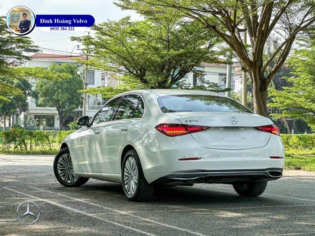 So sánh Volvo S90L Ultimate và Mercedes C-Class C200, C300 2023 - Đình Hoàng Volvo