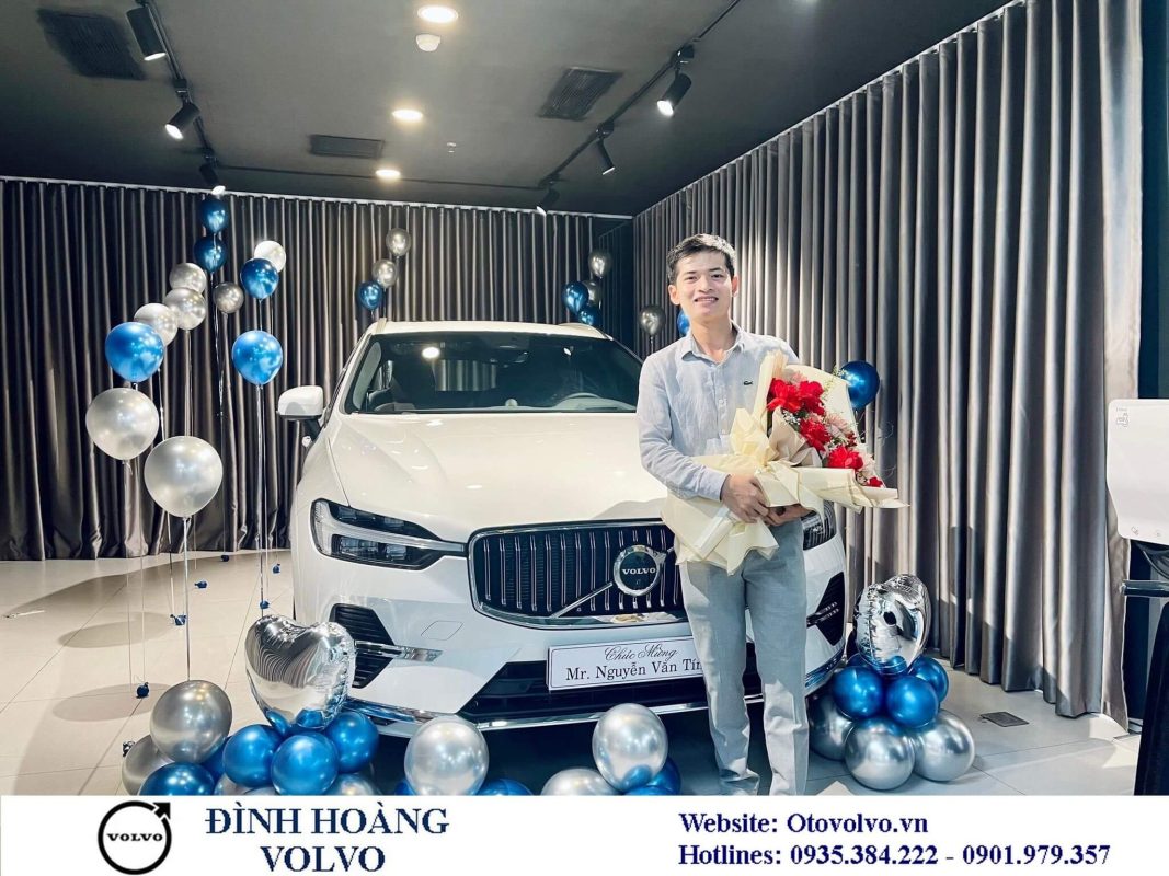 So sánh tổng thể Volvo XC60 2023 và Toyota Land Cruise Prado 2023 tại Đà Nẵng