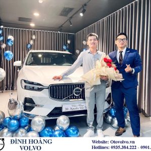 So sánh tổng thể Volvo XC60 2023 và Toyota Land Cruise Prado 2023 tại Đà Nẵng