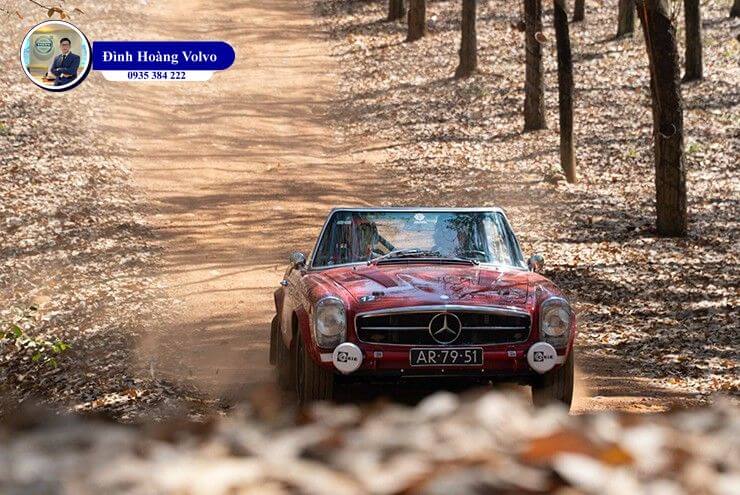 Loạt xe cổ triệu đô tham gia hành trình xuyên Việt - Đình Hoàng Volvo Car Đà Nẵng