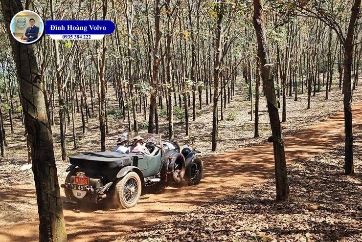 Loạt xe cổ triệu đô tham gia hành trình xuyên Việt - Đình Hoàng Volvo Car Đà Nẵng