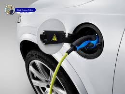 Đi ô tô điện thì có dễ bị sét đánh hơn xe xăng ? - Volvo Đà Nẵng