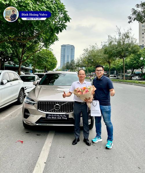 Giá lăn bánh Volvo XC60 B6 & T8 Ultimate