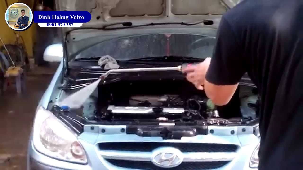 Cần làm gì khi xăng, nhớt của xe bị nhiễm nước - Đình Hoàng Volvo Car Đà Nẵng