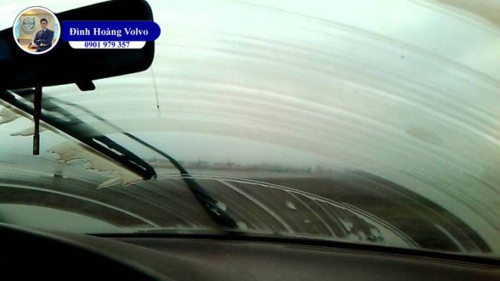 Gạt mưa ô tô hoạt động kém hiệu quả, lý do từ đâu - Volvo Car Đà Nẵng