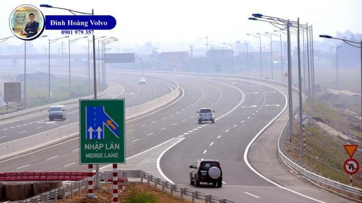 Tránh ngay những lỗi này nếu không muốn bị nguy hiểm khi đi cao tốc - Đình Hoàng Volvo Car Đà Nẵng