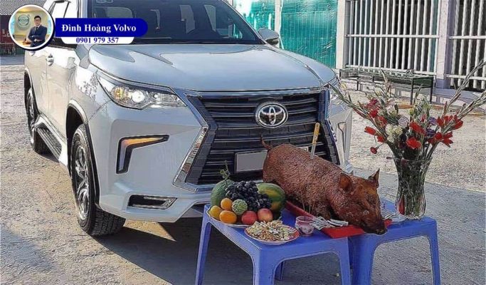 Có nên cúng xe ô tô mới Văn khấn, hướng dẫn cúng xe cho chuẩn - Đình Hoàng Volvo Car Đà Nẵng